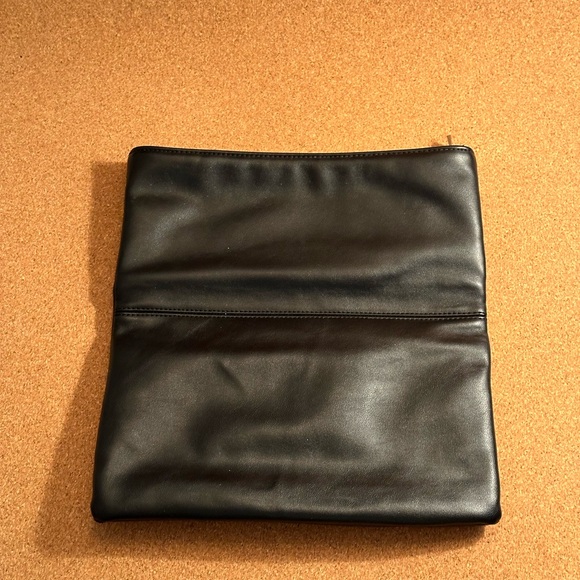 BLACK FOLDOVER CLUTCH - Picture 3 of 4